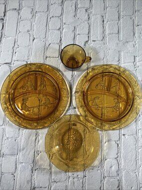 Tiara Amber Glass Nursery Rhyme 4 Pc Child Set 2 Plates Bowl Mug Mother Goose